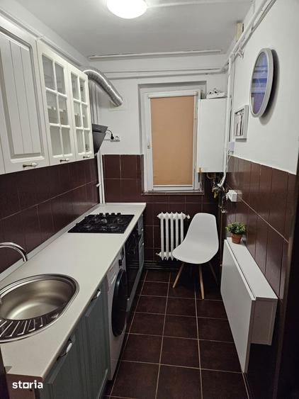Apartament cu 2 camere decomandat, mobilat în Alexandru cel Bun