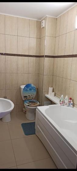 Apartament cu 3 camere decomandat în Tohanu Nou