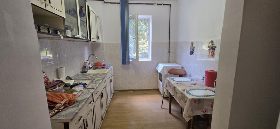 Apartament cu 2 camere semidecomandat în Micro 9