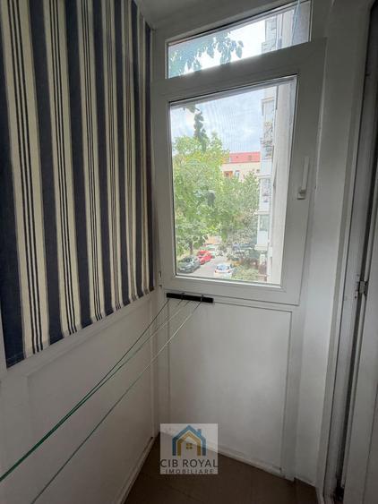 Apartament cu 2 camere decomandat în Victoriei