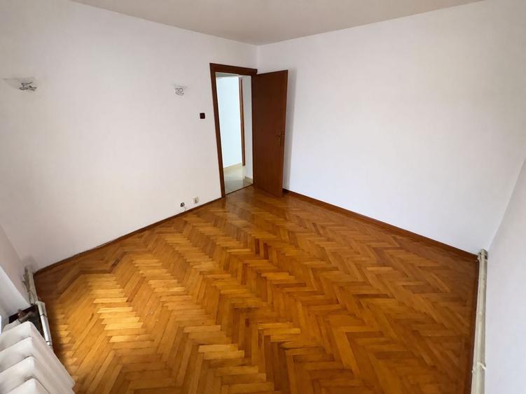 Apartament cu 2 camere decomandat, mobilat în Poarta 6