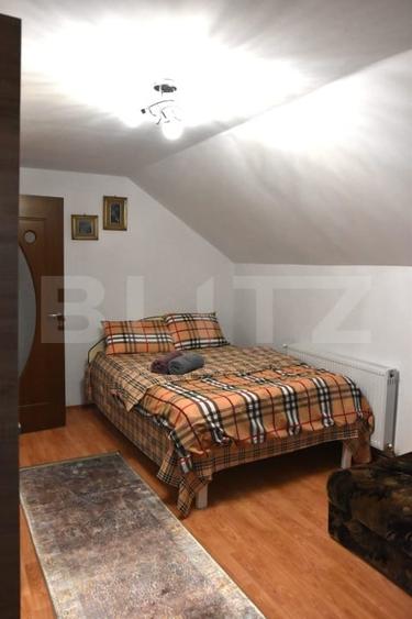 Casă individuală cu 7 camere cu Piscina în Cornești