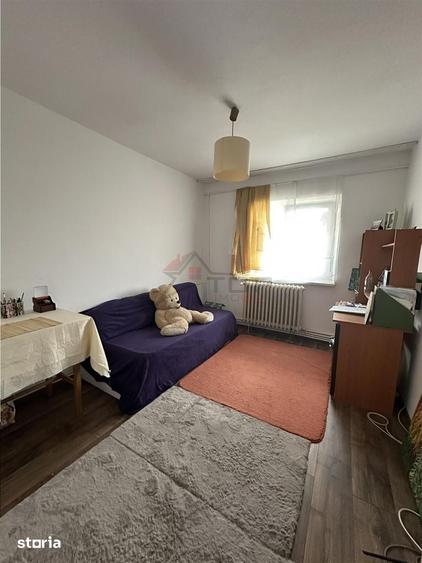 Apartament cu 3 camere decomandat în Frumoasa