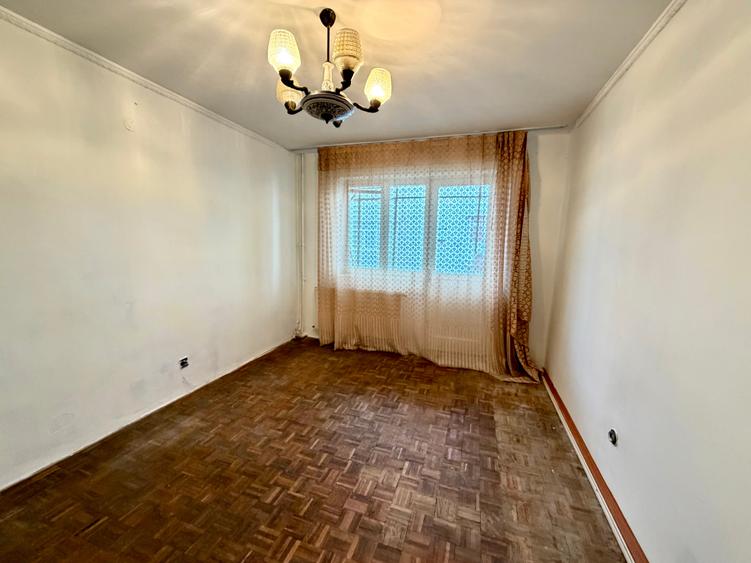 Apartament cu 3 camere semidecomandat în Zimbru