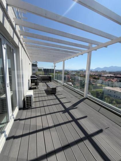 Apartament cu 3 camere decomandat, mobilat în Tractorul