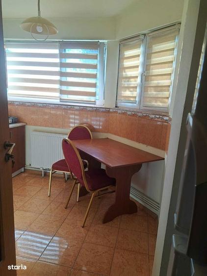 Apartament cu 2 camere, mobilat în Nicolina