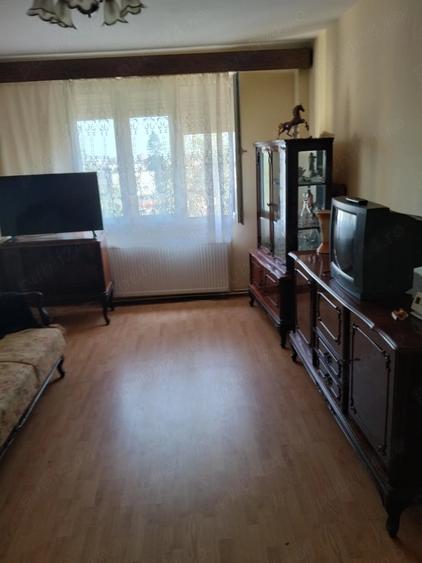 Apartament cu 2 camere semidecomandat în Griviței