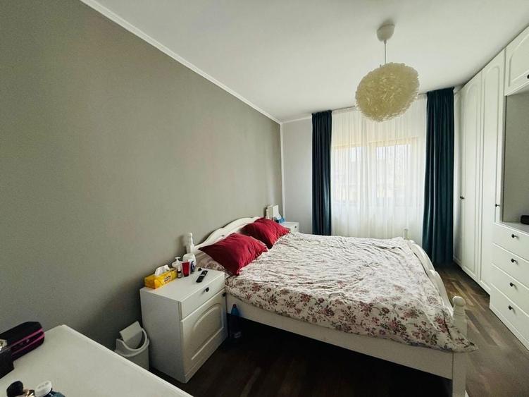 Casă cu 4 camere în Aroneanu