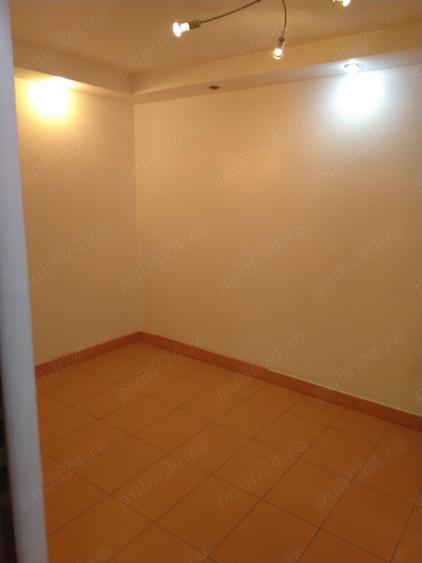 Apartament cu 2 camere semidecomandat în Brotăcei