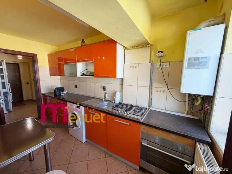 Apartament cu 2 camere decomandat în Central