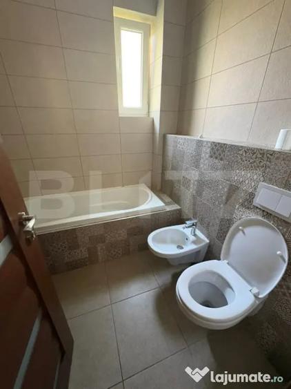 Apartament cu 3 camere decomandat în Burdujeni
