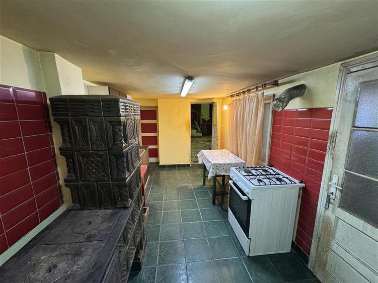 Casă cu 4 camere cu Teren 411 Mp în Cantemir