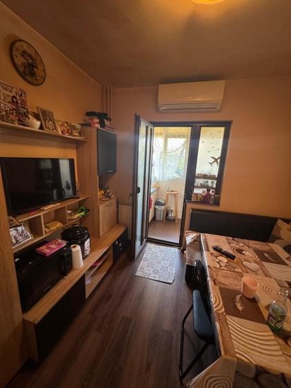 Apartament doua camere decomandat ,Brazda ,etaj 1 - 6