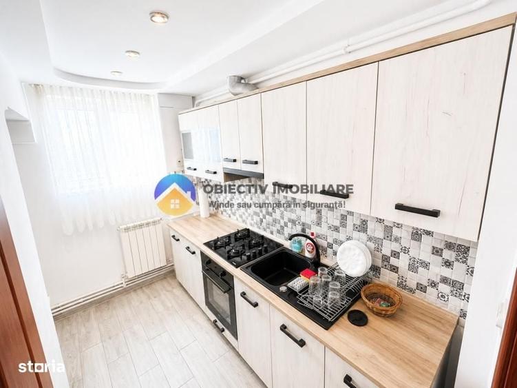 Apartament cu 3 camere semidecomandat în Dărmănești