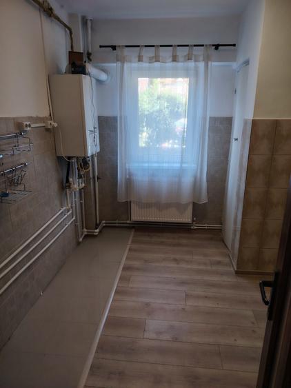 Apartament cu 3 camere decomandat în Nicolae Bălcescu
