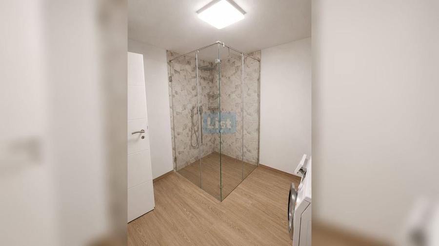 Casă cu 6 camere cu Garaj în Iacobești