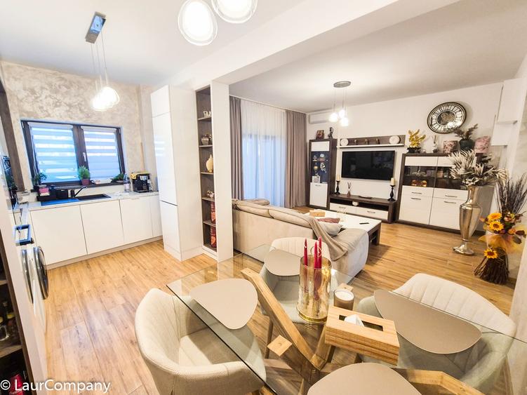 Duplex cu 4 camere cu Canalizare în Trivale