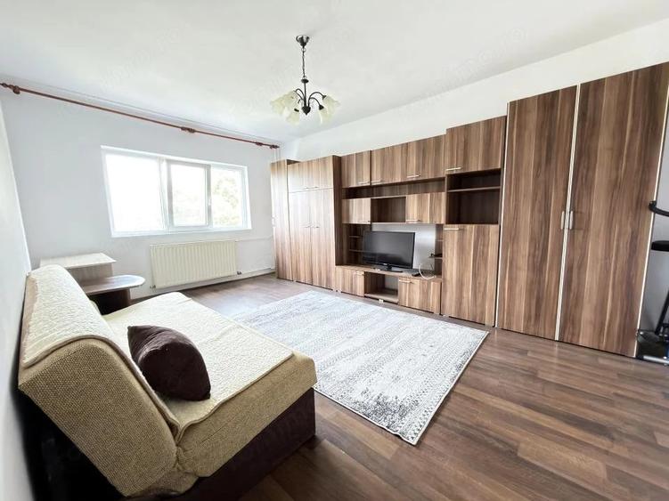 Apartament cu 2 camere decomandat în Lipovei