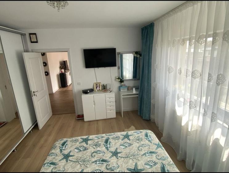Casă cu 3 camere în Letea Veche