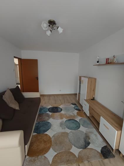 Apartament cu 2 camere decomandat în Ostroveni
