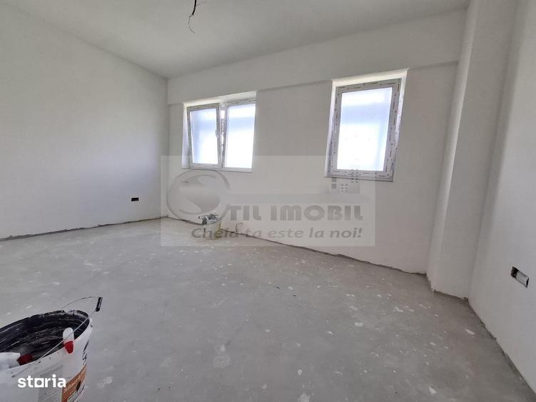 Apartament cu 3 camere decomandat în Galata