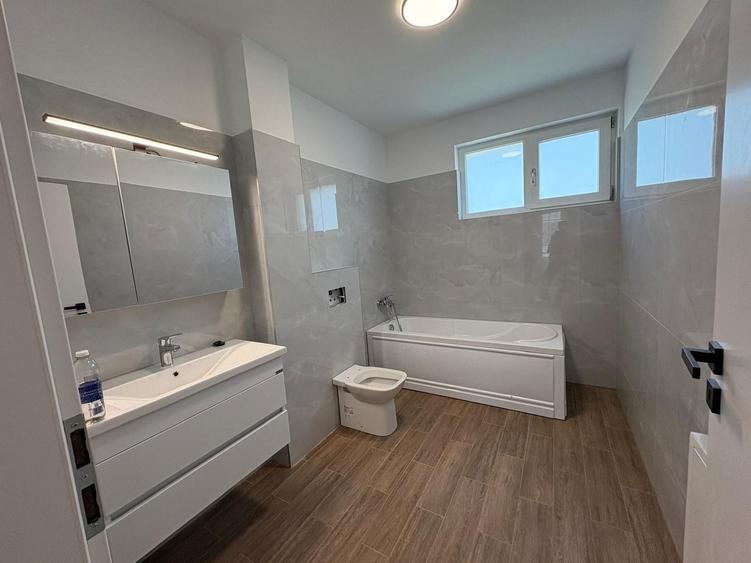 Duplex cu 4 camere cu Canalizare în Berceni