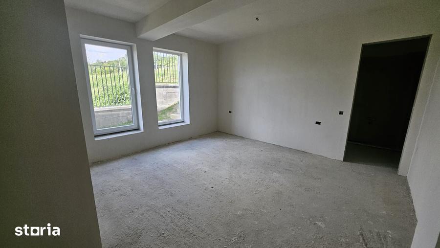 Casă cu 5 camere cu Teren 400 Mp în Central