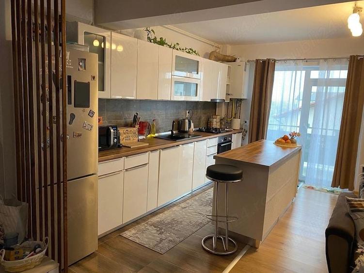 Apartament cu 3 camere decomandat, mobilat în Giroc