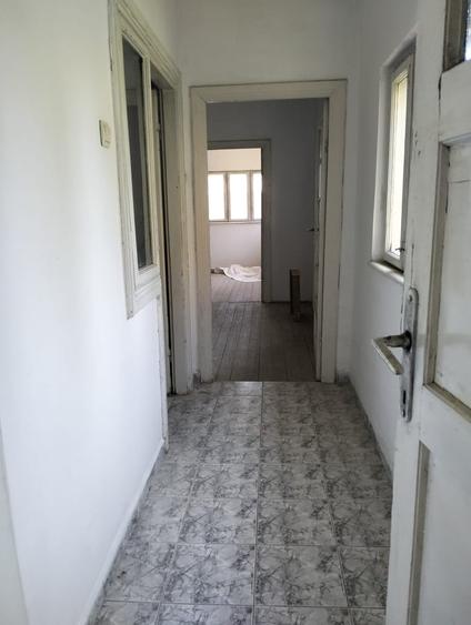 Casă cu 12 camere cu Teren 215 Mp în 13 Septembrie