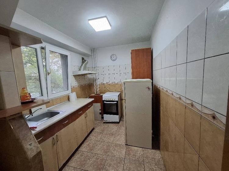 Apartament cu 2 camere decomandat în Drumul Taberei