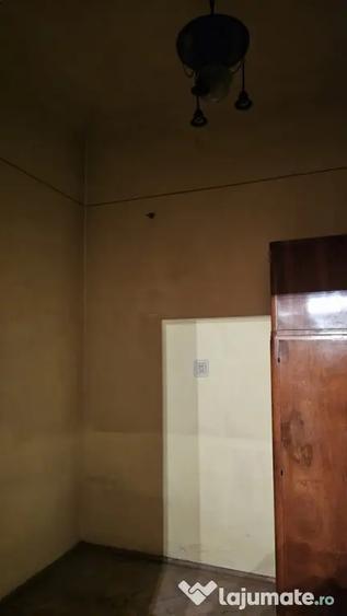 Casă cu 2 camere cu Canalizare în Ultracentral
