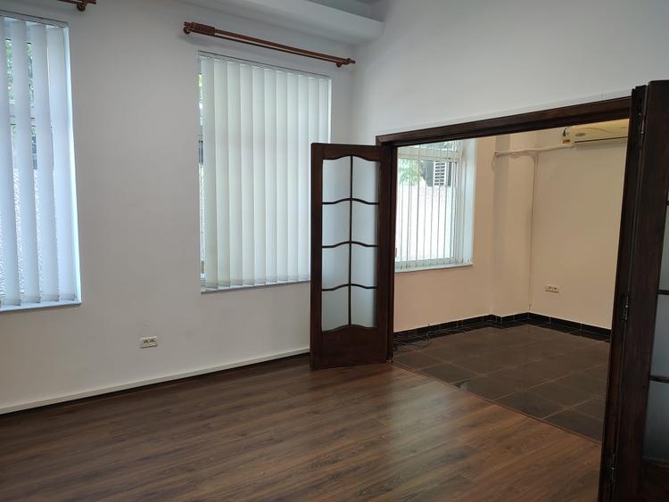 Spațiu comercial, de 40 mp, în Central