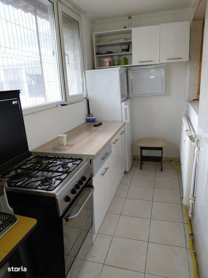 Apartament cu 2 camere decomandat în Broșteni