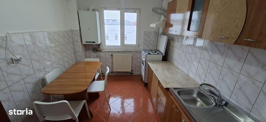 Apartament cu 2 camere decomandat, mobilat în Mioriței