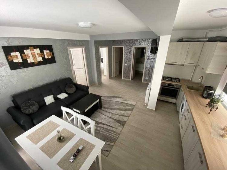 Apartament cu 3 camere decomandat în Nord
