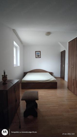 Apartament cu 3 camere decomandat în Exterior Vest