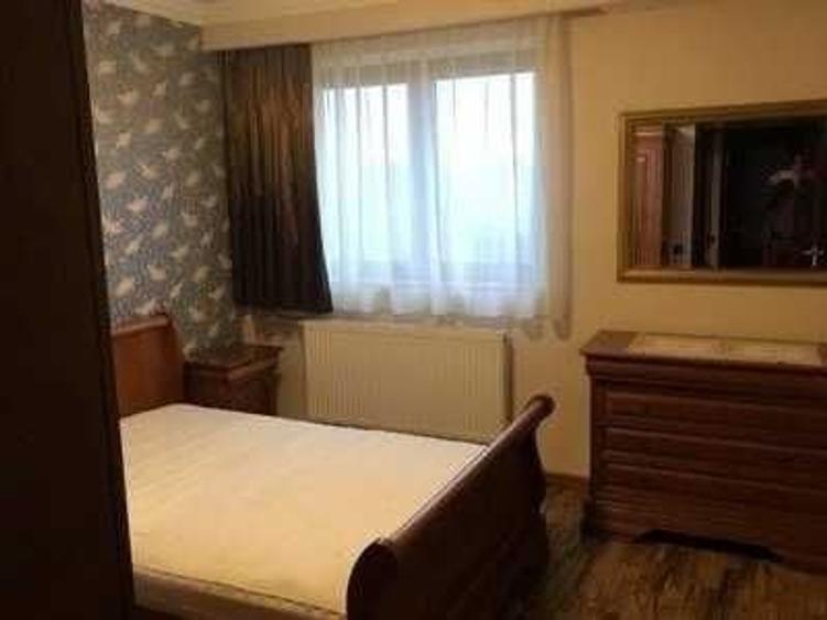 Apartament cu 2 camere decomandat în Drumul Taberei