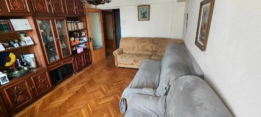 Apartament cu 4 camere decomandat în Grivița