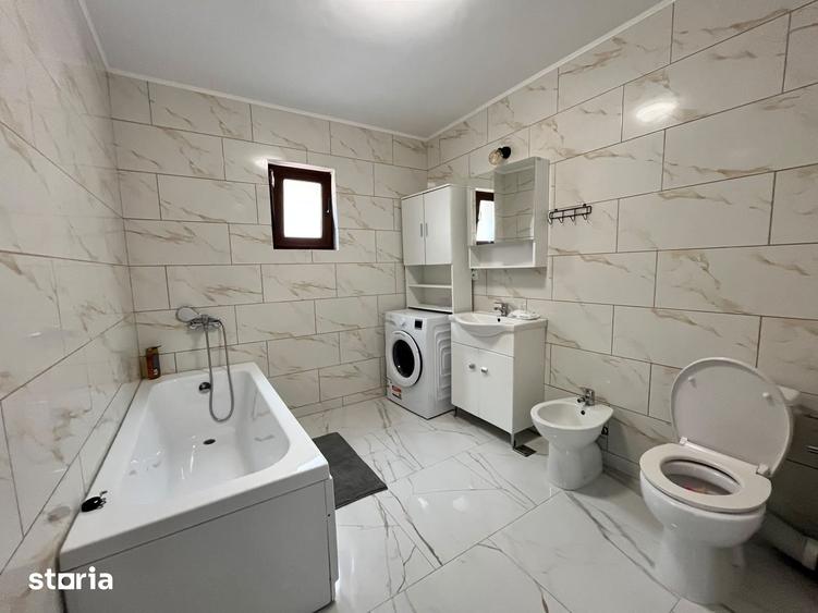 Casă cu 6 camere cu Teren 98 Mp în Miroslava