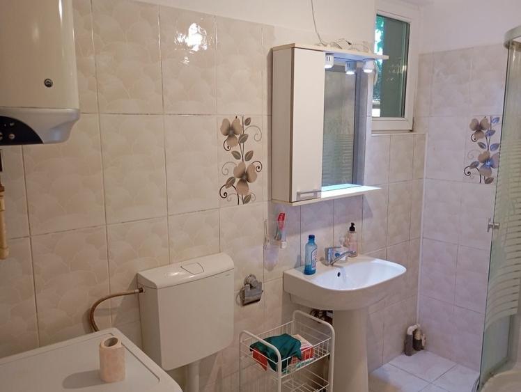 Casă cu 3 camere decomandat în Pictor Rosenthal