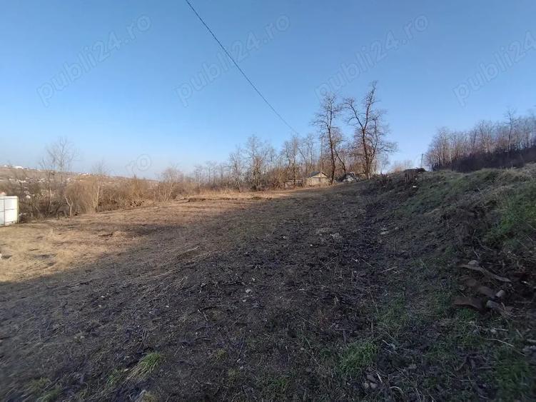 Teren de 2000 mp, în Central