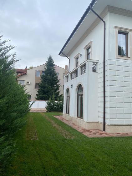 Casă individuală cu 6 camere cu Canalizare în Iancu Nicolae