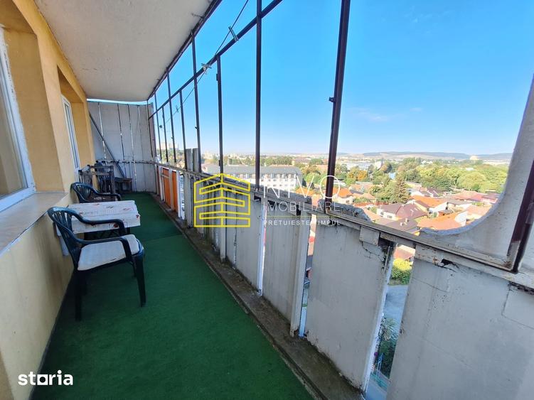 Apartament cu 2 camere decomandat în 22 Decembrie 1989