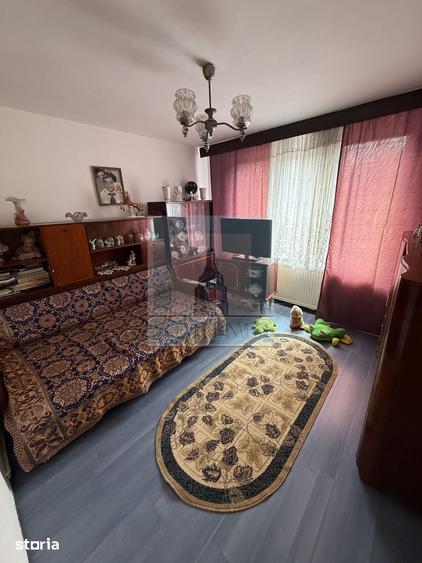 Apartament cu 3 camere decomandat în Central