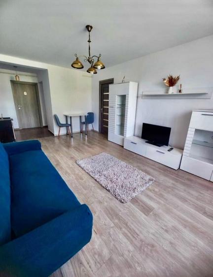 Apartament cu 3 camere decomandat, mobilat în Teilor