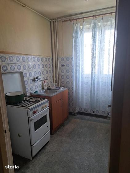 Apartament cu 2 camere semidecomandat în Micro 17