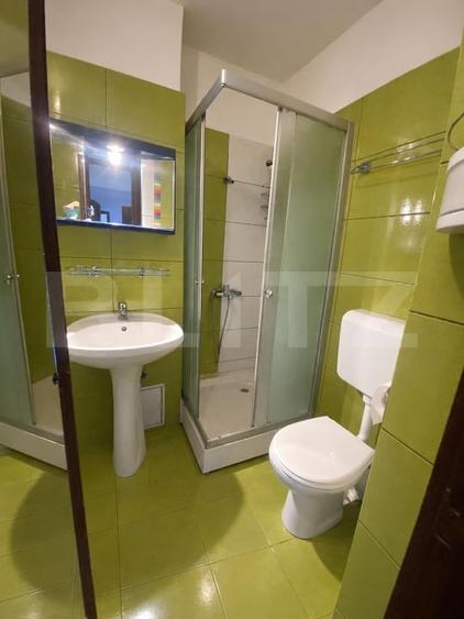Apartament cu 4 camere decomandat, mobilat în Soarelui