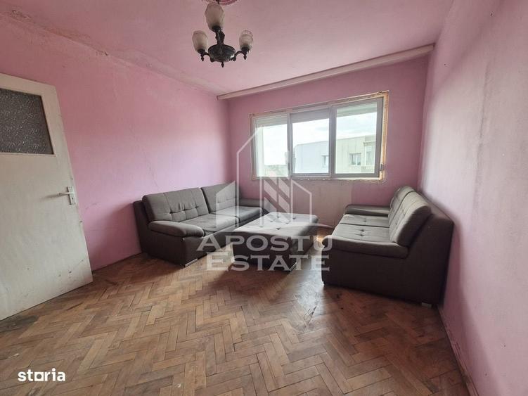 Apartament cu 2 camere semidecomandat în Central