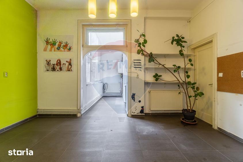 Apartament cu 4 camere în Centrul Istoric
