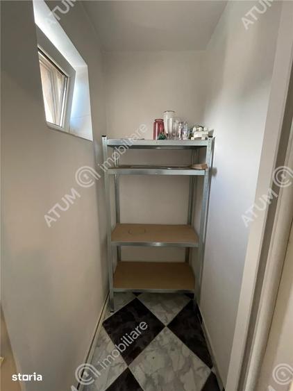 Apartament cu 3 camere decomandat, mobilat în Turnișor